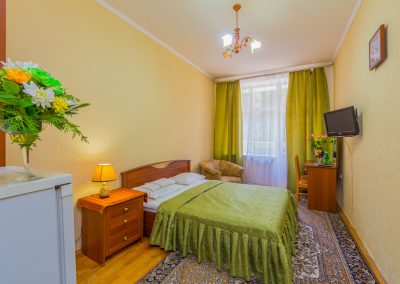 Одноместный номер 1 категории в 3 корпусе в санатории Москва в городе Кисловодске - фотография