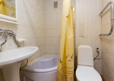 Двухместный номер 2 категории во 2 корпусе в санатории Москва в городе Кисловодске - фотография