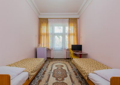 Двухместный номер 3 категории в 1 корпусе в санатории Москва в городе Кисловодске - фотография