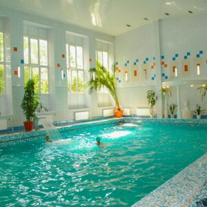 Бассейн в санатории Москва в городе Кисловодске - фотография