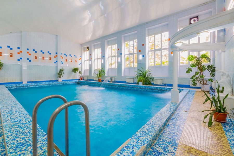 Бассейн в санатории Москва в городе Кисловодске - фотография