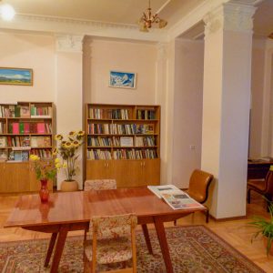 Библиотека в санатории Москва в городе Кисловодске - фотография