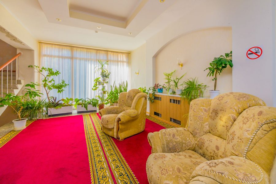 Холл в санатории Москва в городе Кисловодске - фотография