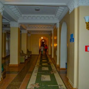 Коридор в санатории Москва в городе Кисловодске - фотография