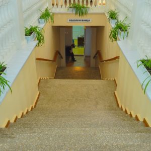 Лестница в санатории Москва в городе Кисловодске - фотография