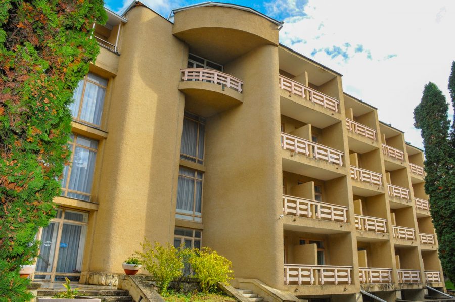 Корпус в санатории Москва в городе Кисловодске - фотография