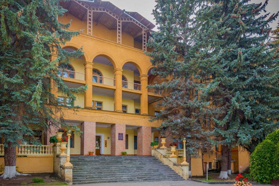 1 корпус в санатории Москва в городе Кисловодске - фотография