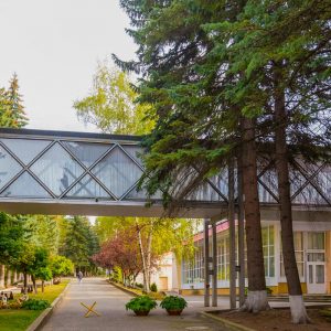 Теплый переход между корпусами в санатории Москва в городе Кисловодске - фотография
