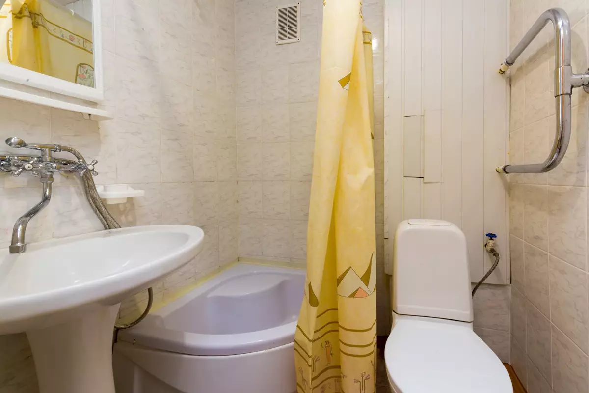 Двухместный номер 2 категории во 2 корпусе в санатории Москва в городе Кисловодске - фотография