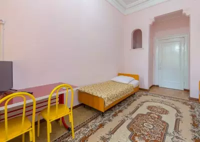 Двухместный номер 3 категории в 1 корпусе в санатории Москва в городе Кисловодске - фотография