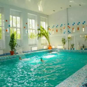 Бассейн в санатории Москва в городе Кисловодске - фотография