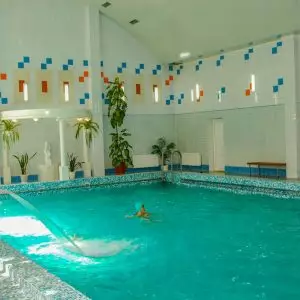 Бассейн в санатории Москва в городе Кисловодске - фотография