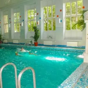 Бассейн в санатории Москва в городе Кисловодске - фотография