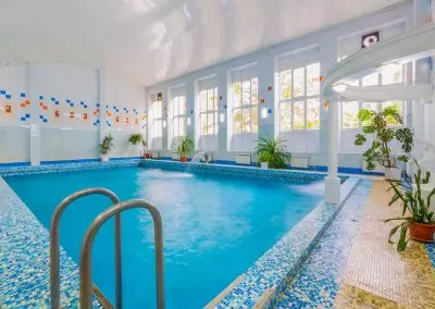 Бассейн в санатории Москва в городе Кисловодске - фотография