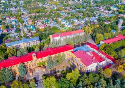 Общий вид санатория Москва в городе Кисловодске - фотография